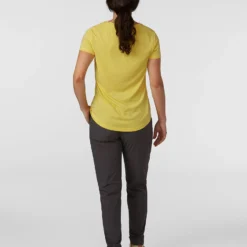 Flash Sale 🎁 Stio Women's Divide V-Neck SS ⭐ 31 Flash Sale 🎁 Stio Women's Divide V-Neck SS ⭐ -Stio Sales W Divide Vneck SS Dazzling Sunflower 4