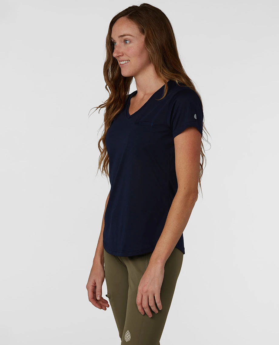Flash Sale 🎁 Stio Women's Divide V-Neck SS ⭐ 2 Flash Sale 🎁 Stio Women's Divide V-Neck SS ⭐ - Image 2